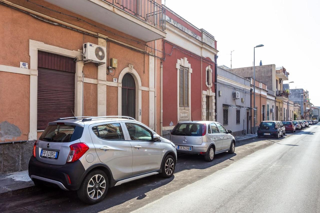 Home Rising Sun - Rooms With Private Bathrooms Catania Bagian luar foto