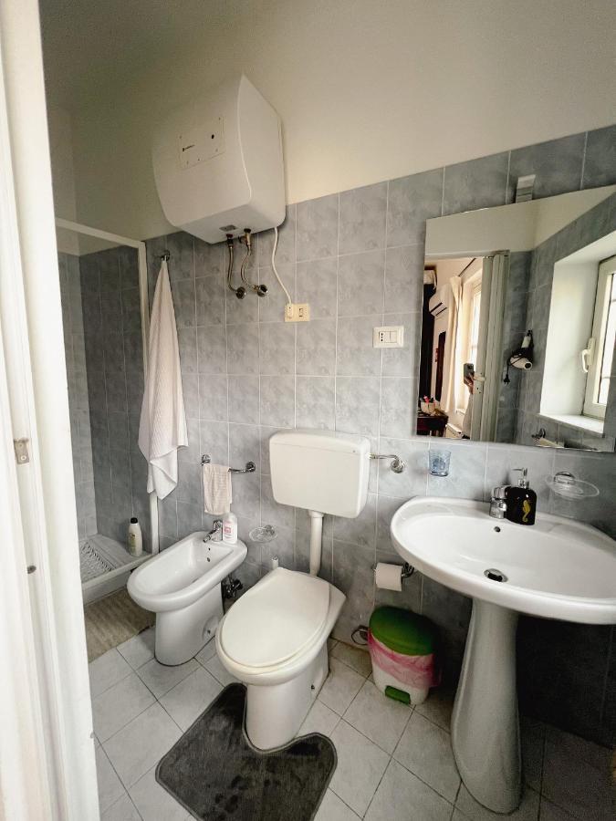 Home Rising Sun - Rooms With Private Bathrooms Catania Bagian luar foto