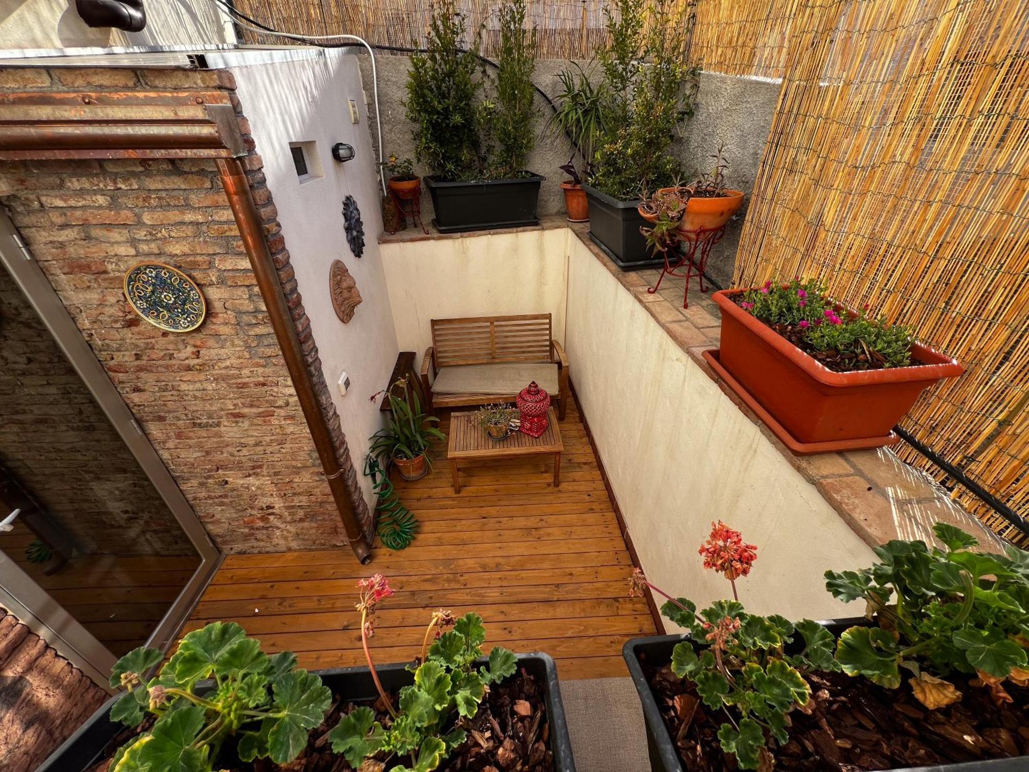 Home Rising Sun - Rooms With Private Bathrooms Catania Bagian luar foto